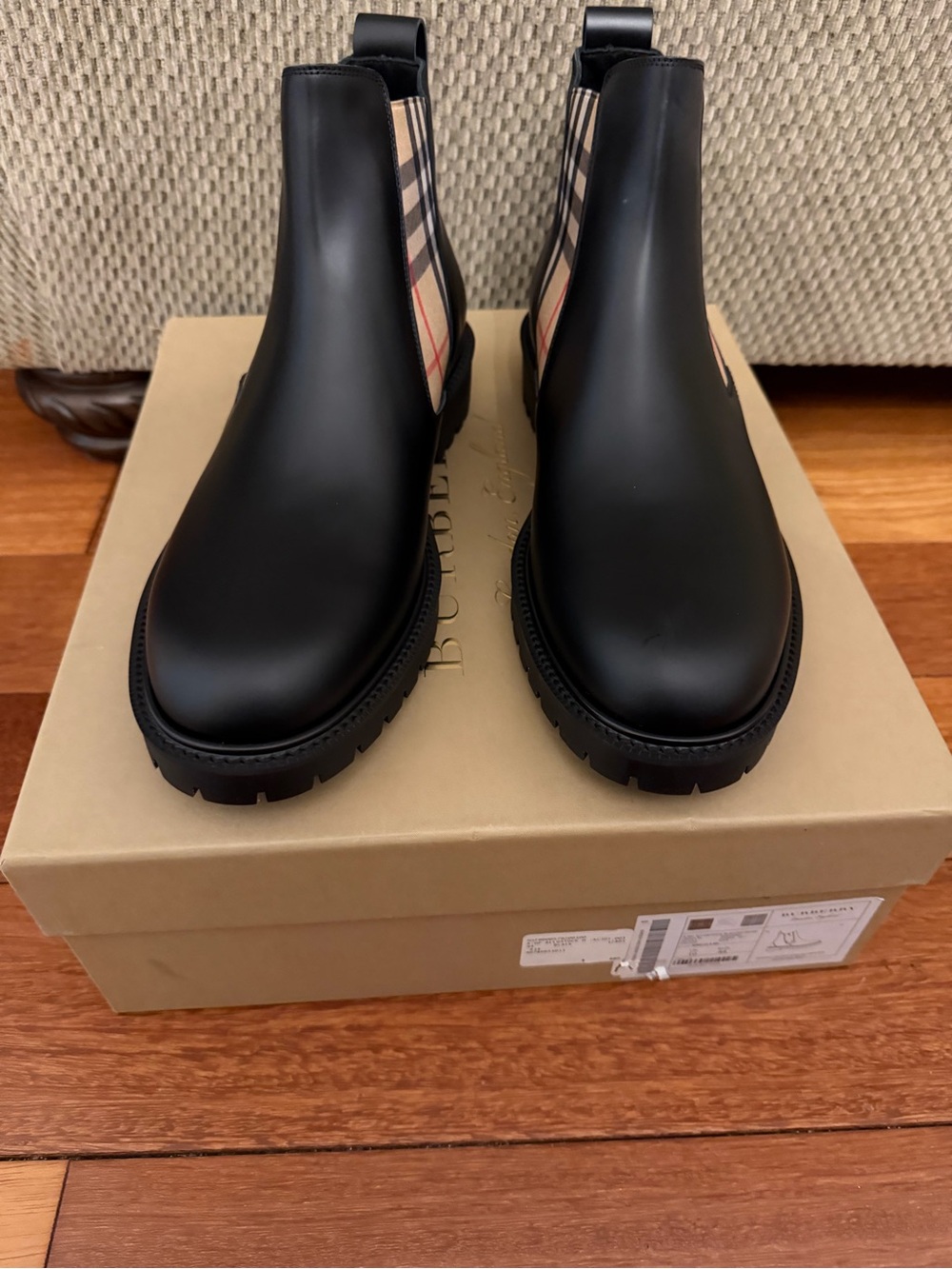 Burberry Black Leather Chelsea Boots with Signature Check Panels - Picture 5 of 8